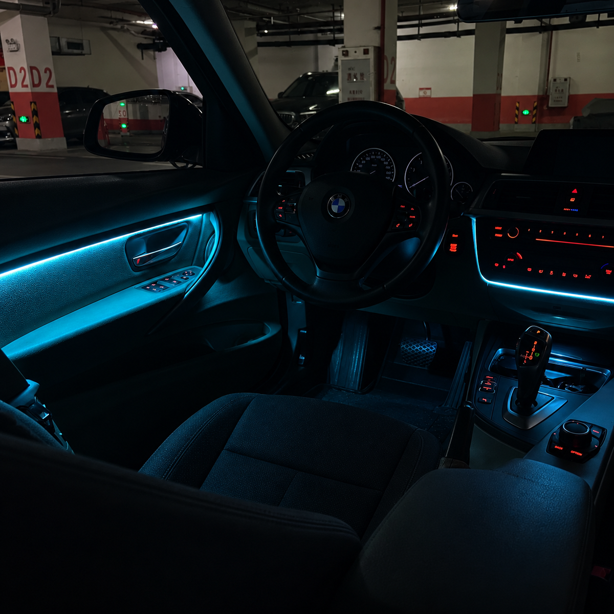 BMW F30/F32/F80 - Keskikonsolin LED-paneeli Ambient Light valaistus