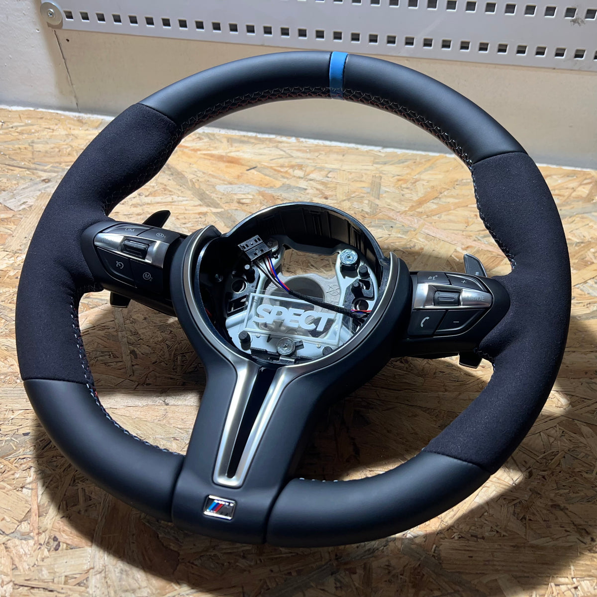 BMW F10/F11/F12/F15 - M-Performance Style Alcantara ratti
