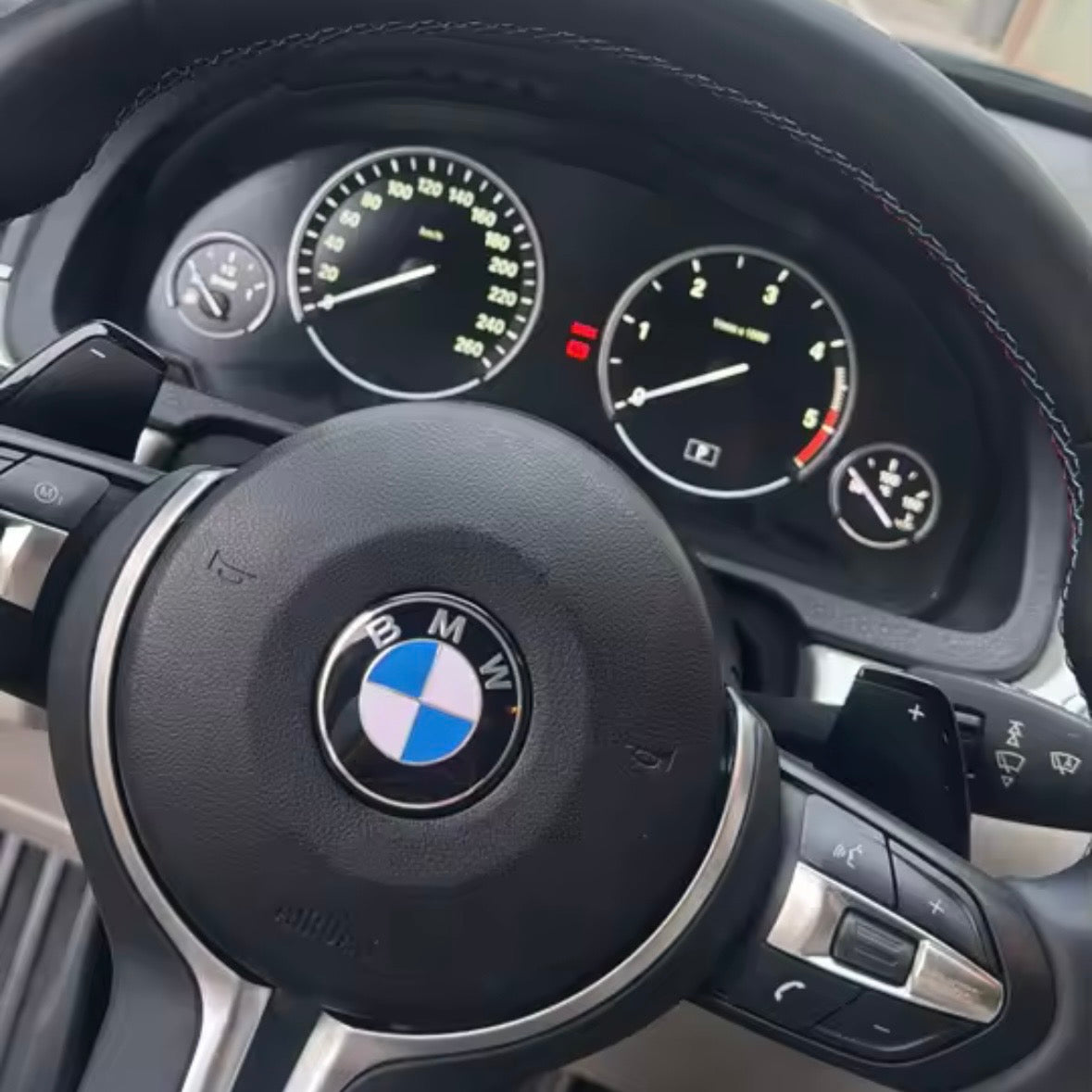 BMW F-sarjan rattivaihteen valitsimet