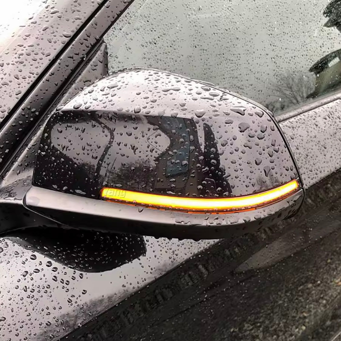 BMW F30/F32/F22/F21/F36 -  Tummennetut peilivilkut Sequential