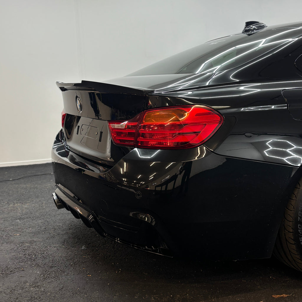 BMW F32/F33/F36 - M-Performance diffuseri kiiltävän musta yhdellä ulostulolla